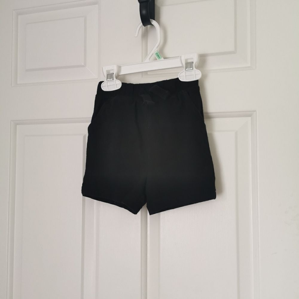 5/$10 George boys shorts size 18-24 m